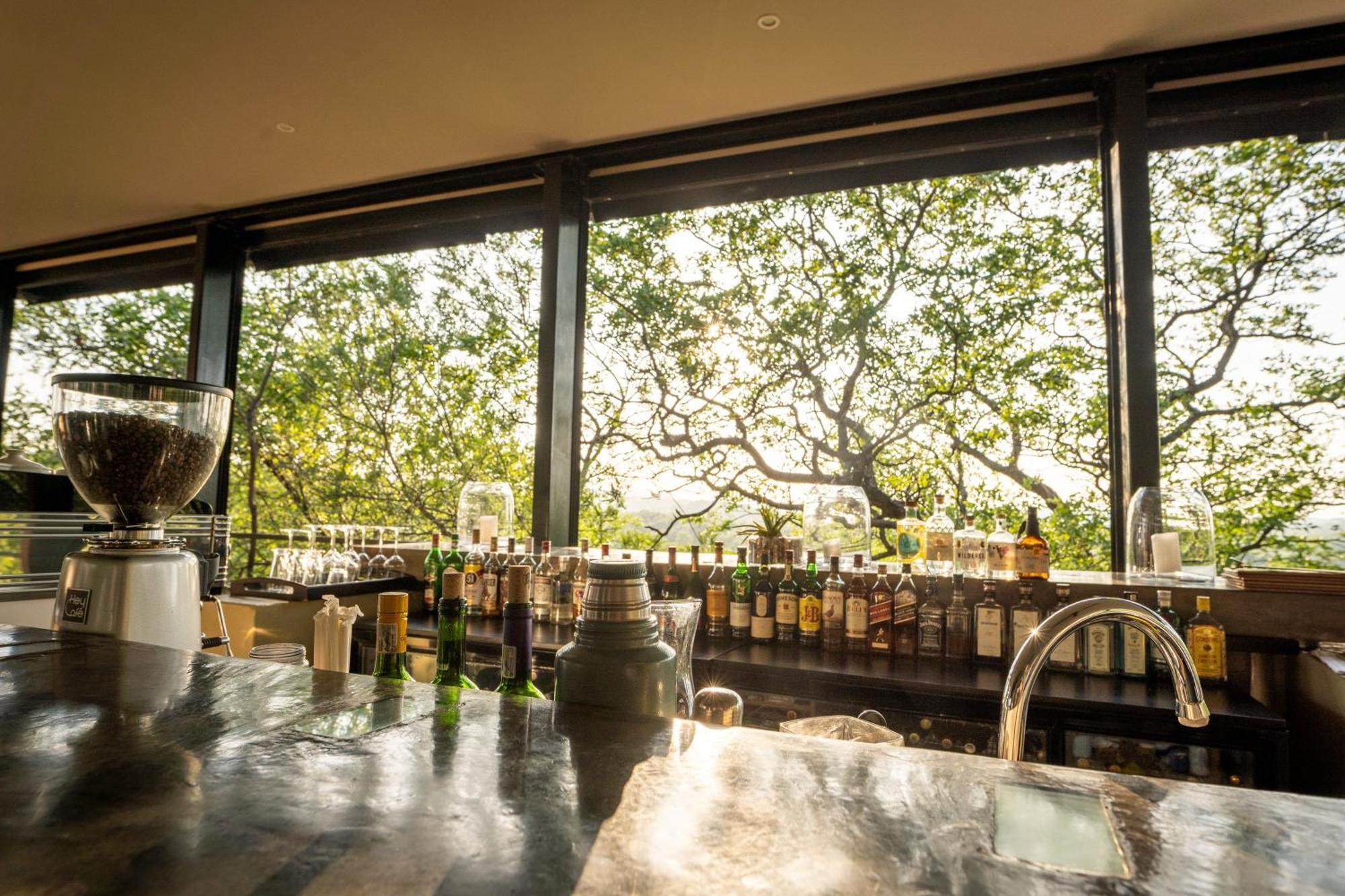 The Outpost Hotel Pafuri Gate Luaran gambar
